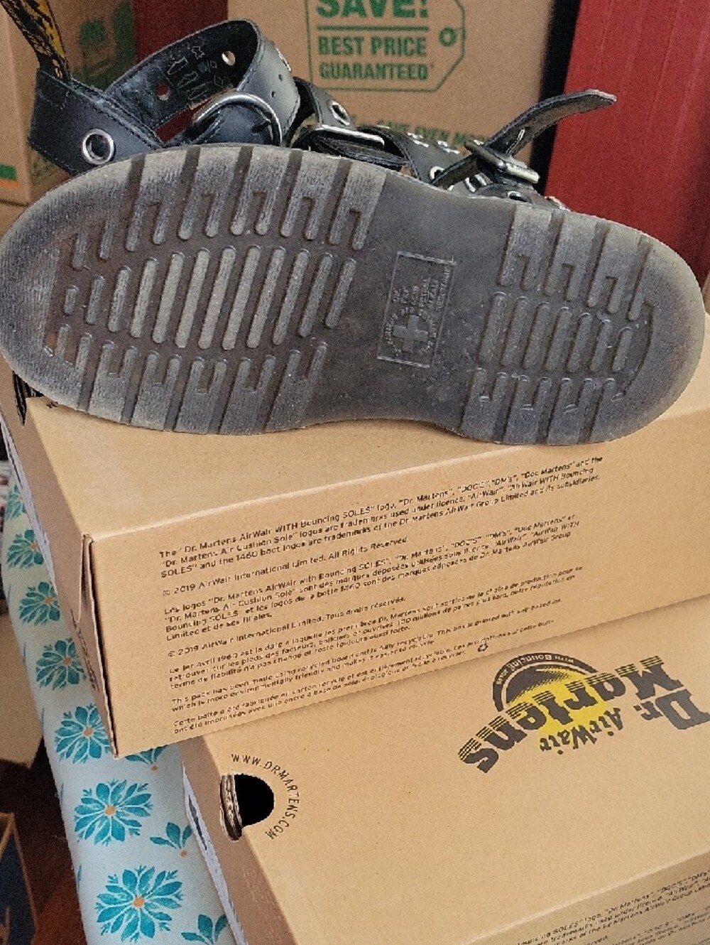 Dr. Martens Black Unisex M8/W9 Gryphon Grommet Sandals - Picture 5 of 7